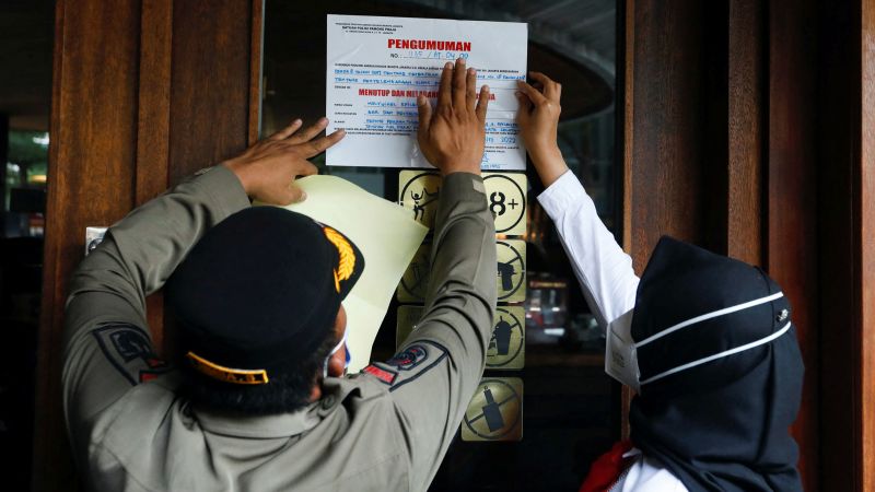 Indonesia bar workers face blasphemy charges over free drinks for people named Mohammed or Maria
