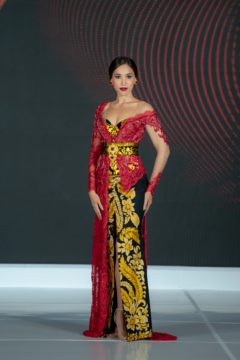 Laksmi DeNeefe-Suardana to Miss Universe