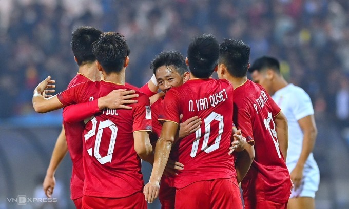 Vietnam beat Myanmar, advance to AFF Cup semifinal as group's top team