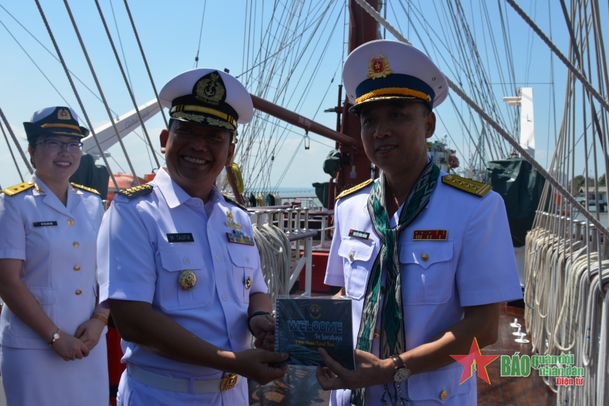 Sailing Vessel 286 - Le Quy Don docks at Surabaya port, starting Indonesia visit