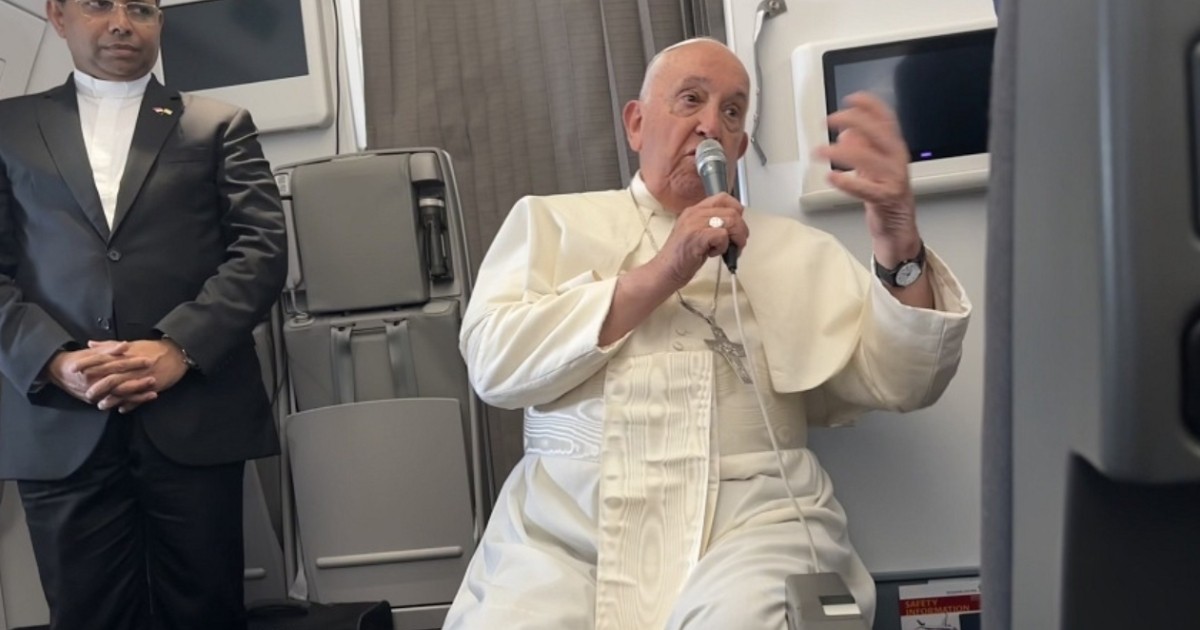 'I didn't see very many': On flight home, Pope Francis shares what Singaporeans can learn from Papua New Guinea, Indonesia and Timor-Leste , Singapore News