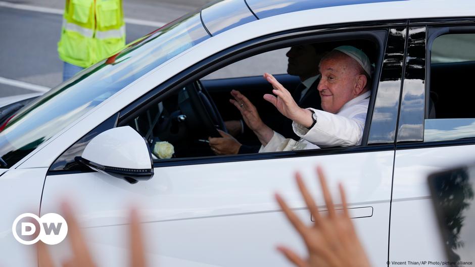 Pope Francis wraps up 12-day Asia-Pacific tour – DW – 09/13/2024